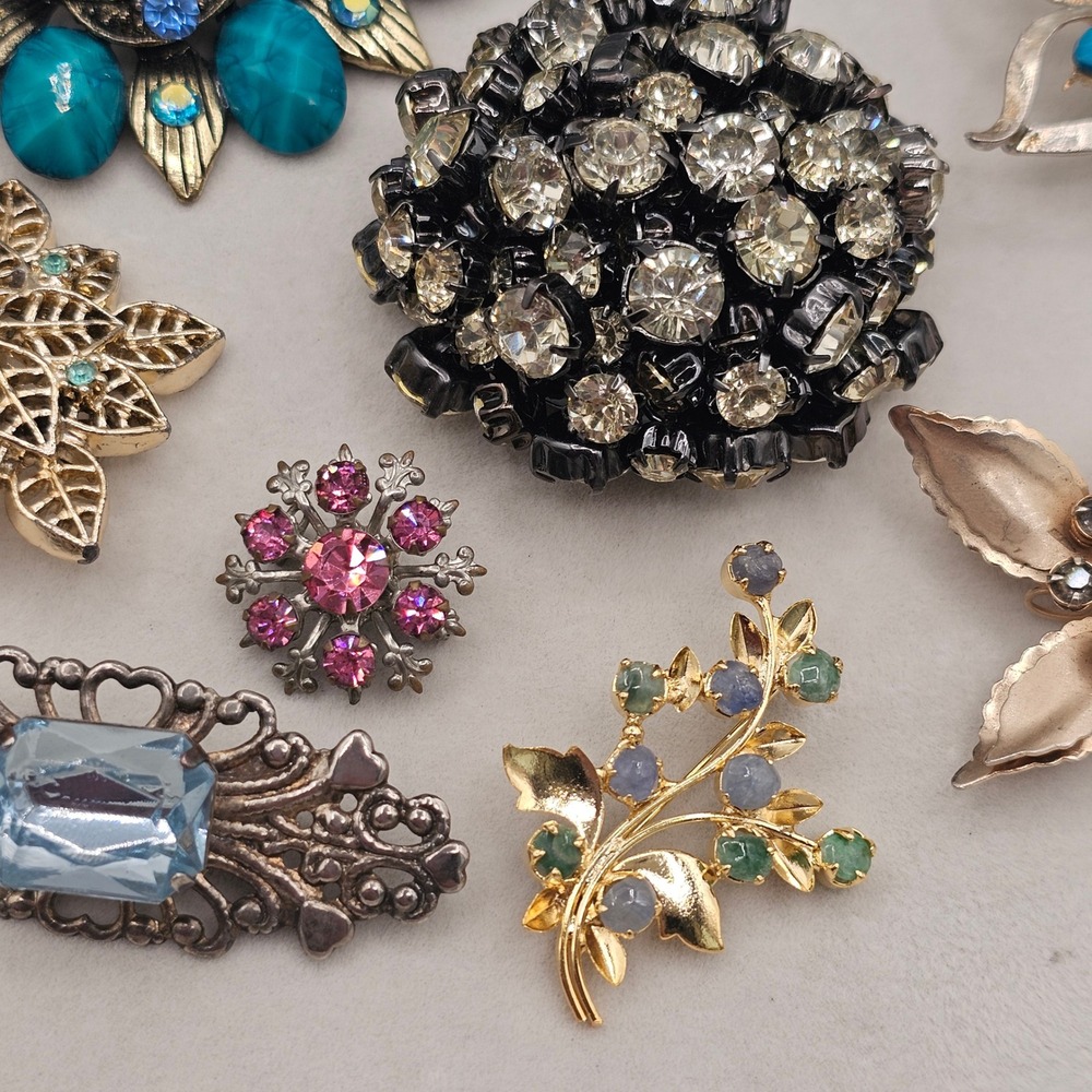 Floral Rhinestone Brooch Lot 13pc Colorful Vintage to Modern Pins - Picture 11 of 16